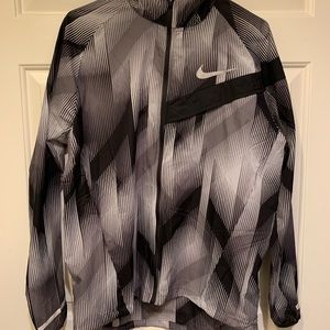 Nike Impossibly Light Mens Running Jacket (MEDIUM)